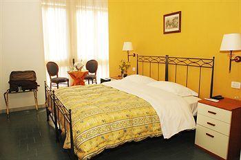 Margherita Hotel Neapel